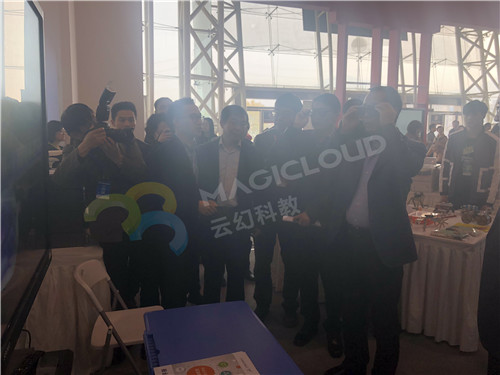 4 鳳凰集團董事長 張健康2_副本.jpg