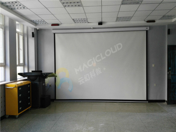 新疆維吾爾自治區烏魯木齊市天山區兵團三中