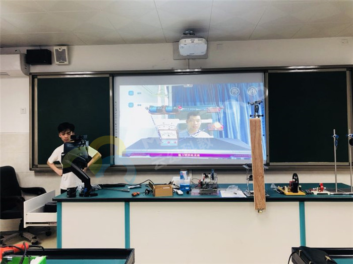 1525227775216909.jpg 1525227775216909.jpg