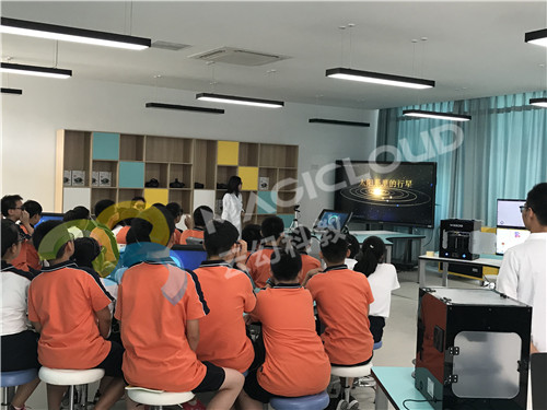 1590995495923121.jpg 江蘇省南京外國語學校淮安分校小學部1_副本.jpg